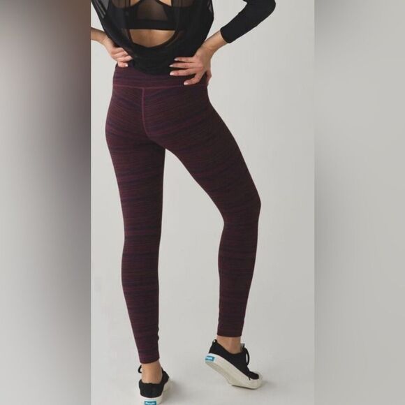 EUC Lululemon Women’s 2 Pair Athletic Workout Leggings - Red/Maroon - Size 4 - Picture 9 of 12